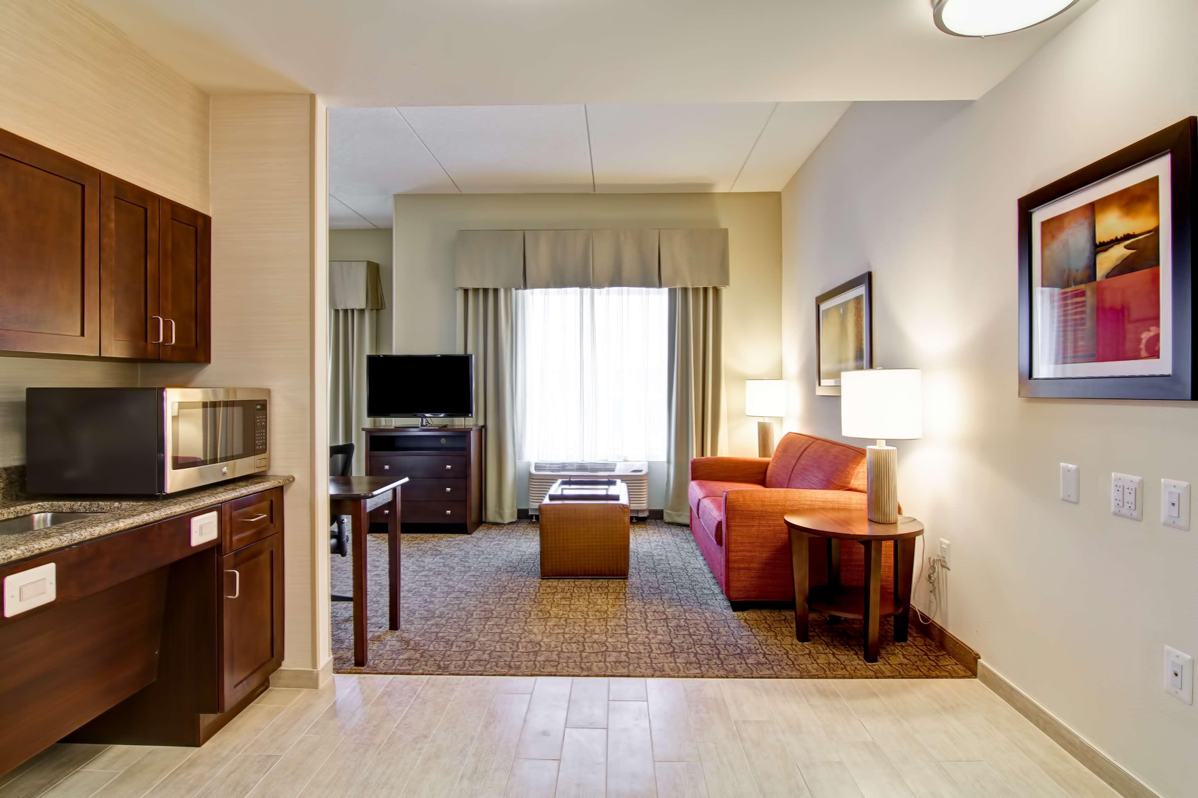Homewood Suites By Hilton Woodbridge Exteriör bild