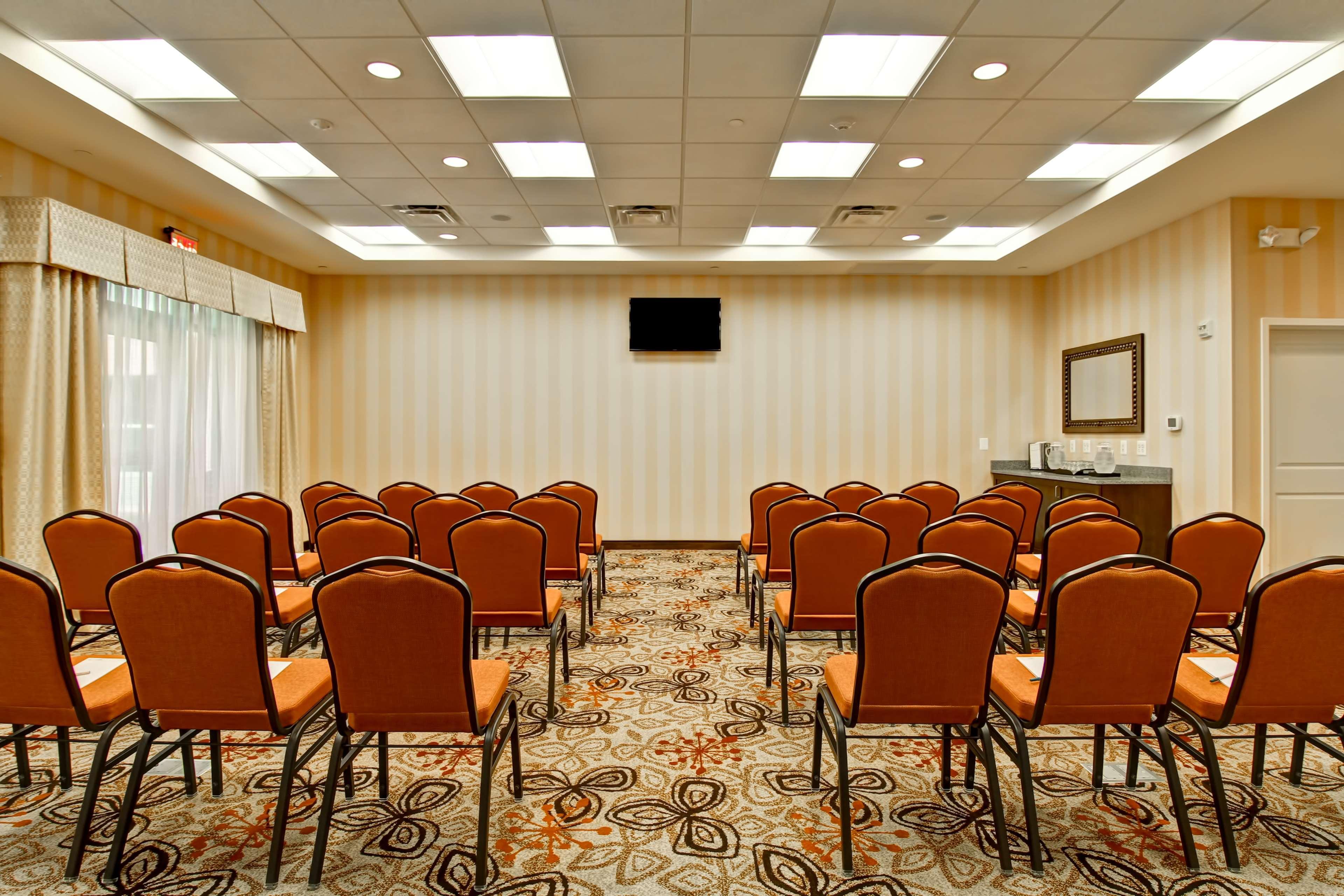 Homewood Suites By Hilton Woodbridge Exteriör bild