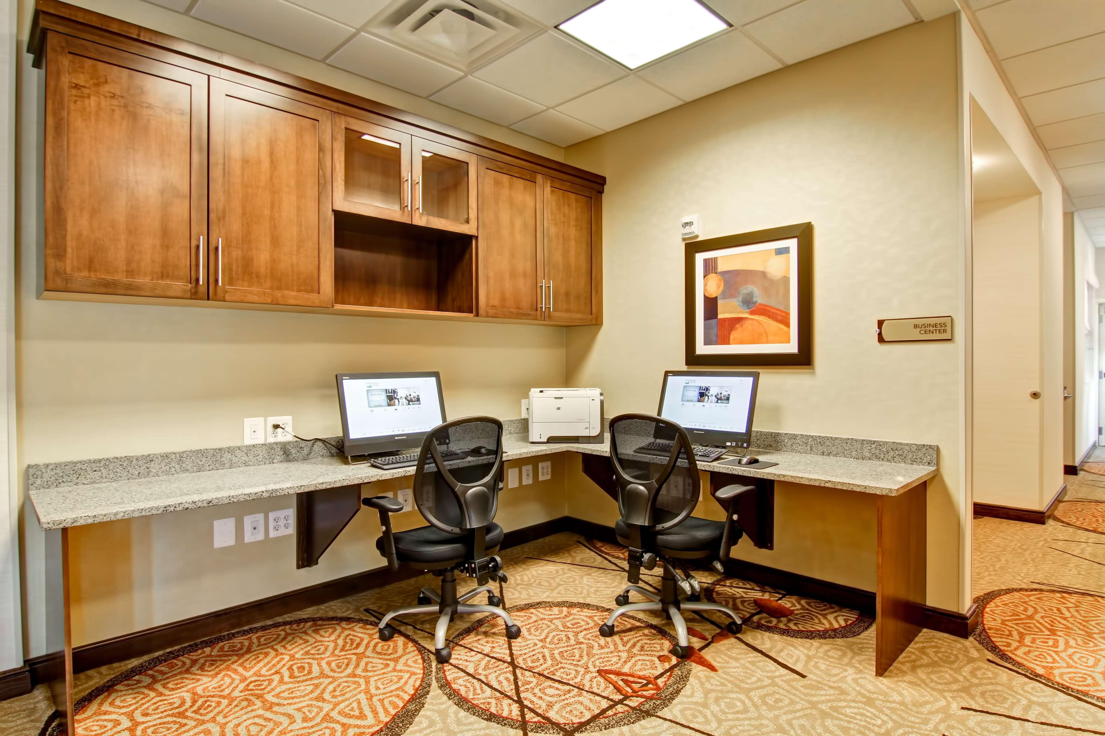 Homewood Suites By Hilton Woodbridge Exteriör bild