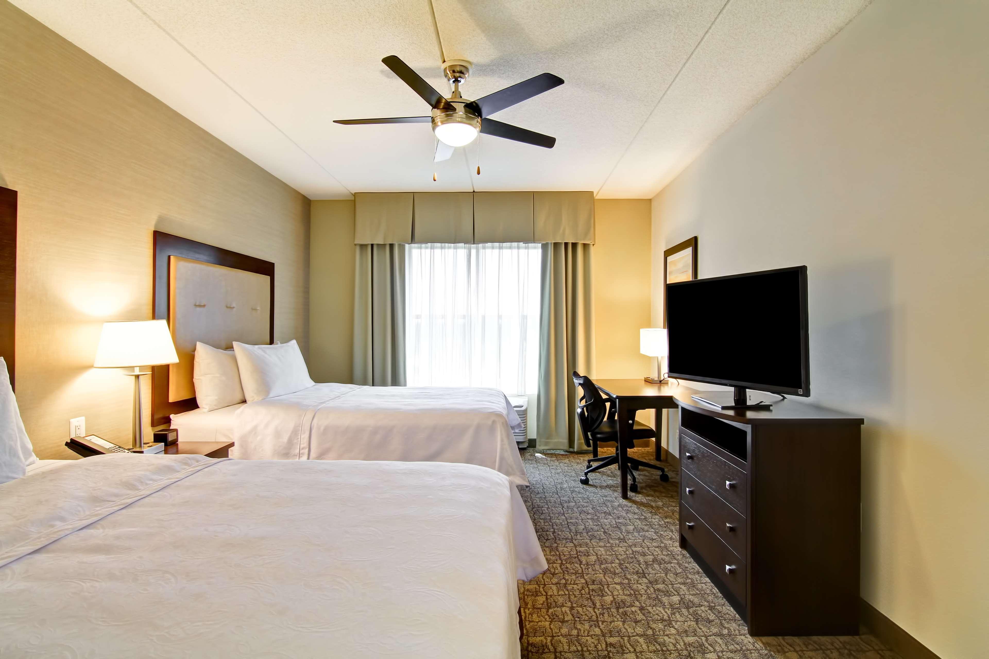 Homewood Suites By Hilton Woodbridge Exteriör bild