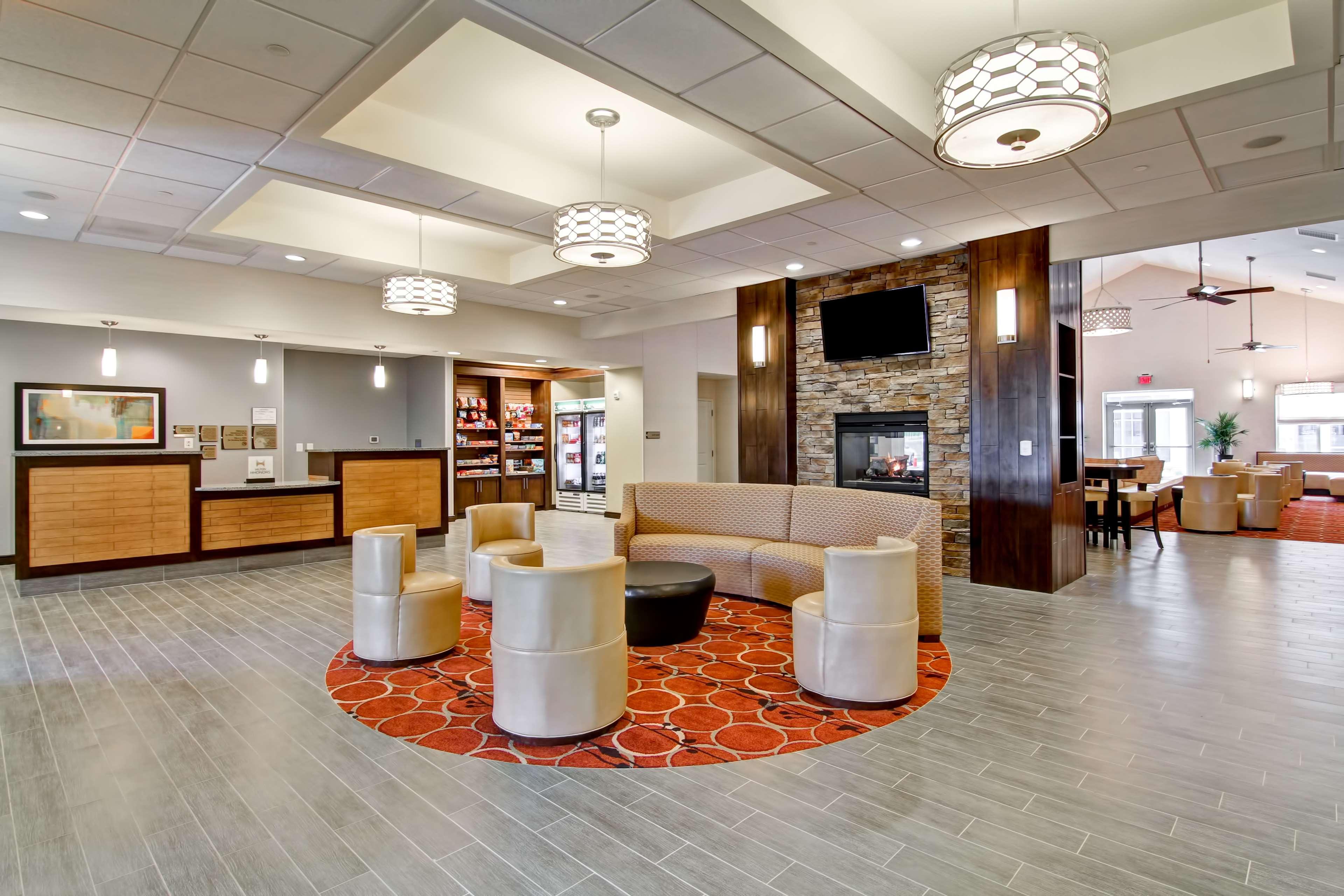 Homewood Suites By Hilton Woodbridge Exteriör bild