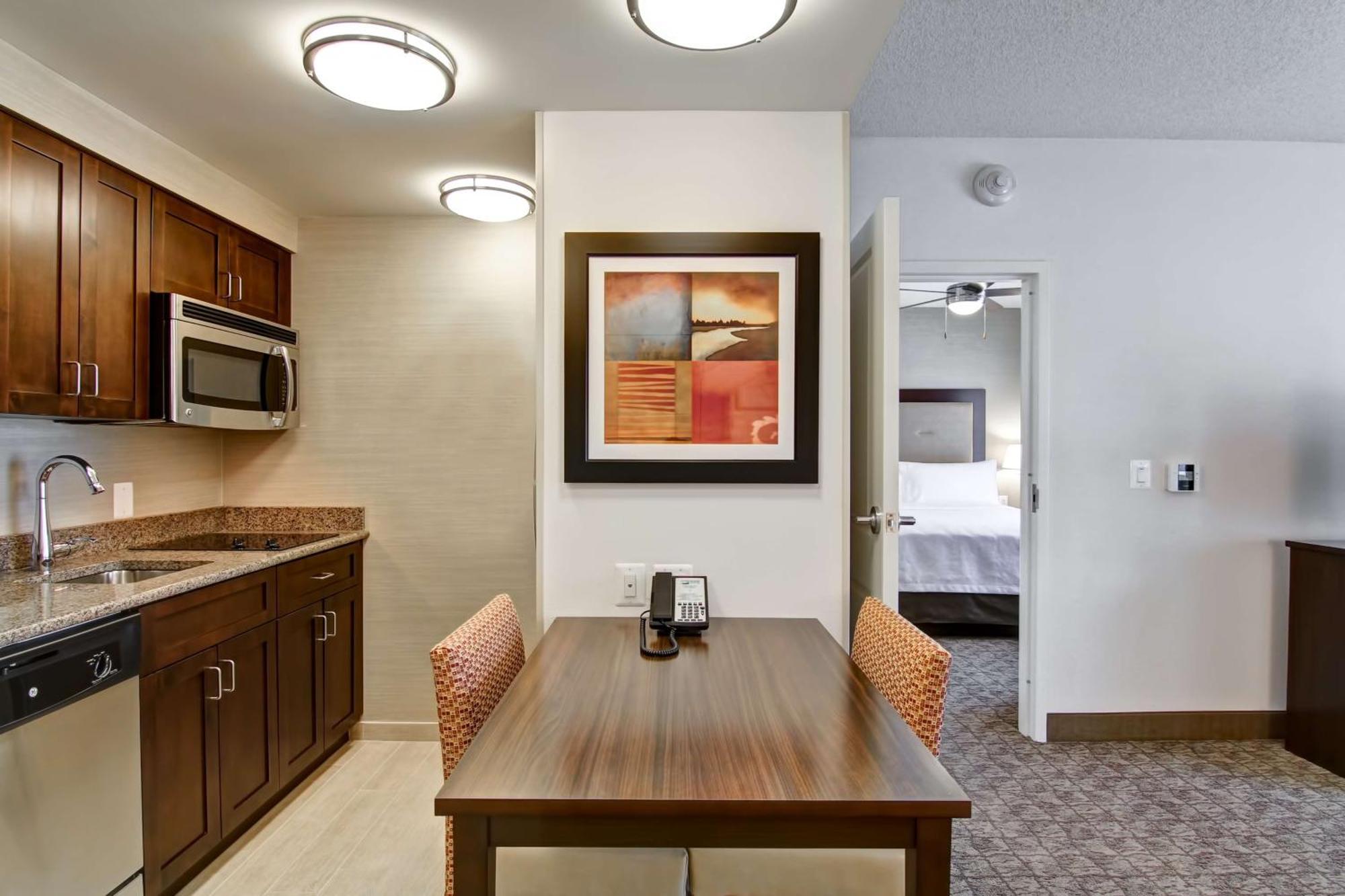 Homewood Suites By Hilton Woodbridge Exteriör bild